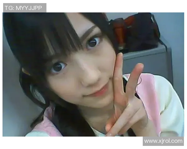 法国最年轻足球女星崭露头角 引领新时代女性运动员风潮 法国最年轻足球女星崭露头角 引领新时代女性运动员风潮