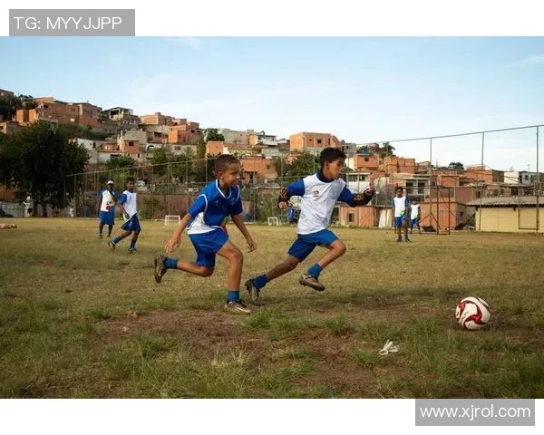 湛江男足球星崛起助力家乡足球振兴书写绿茵场辉煌新篇章